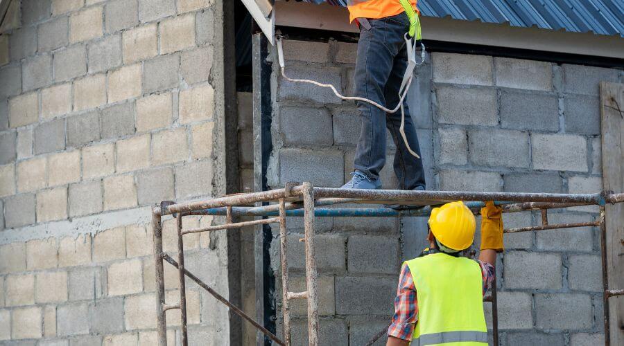Professional gutter cleaning in Forest Lakes, AZ